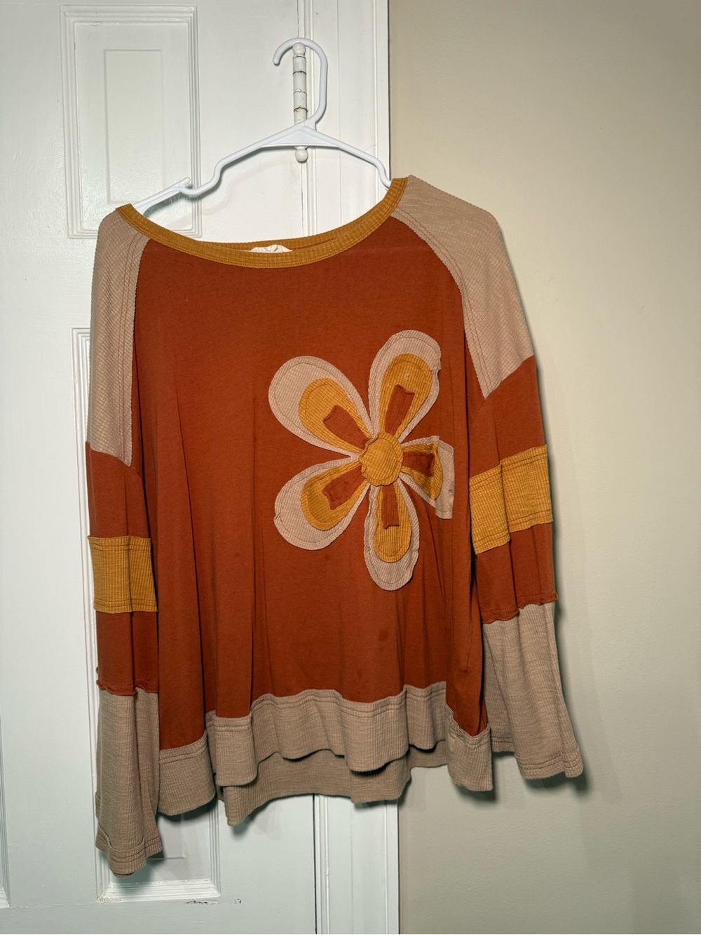 easel Rust and Beige Floral Appliqué Long Sleeve Top